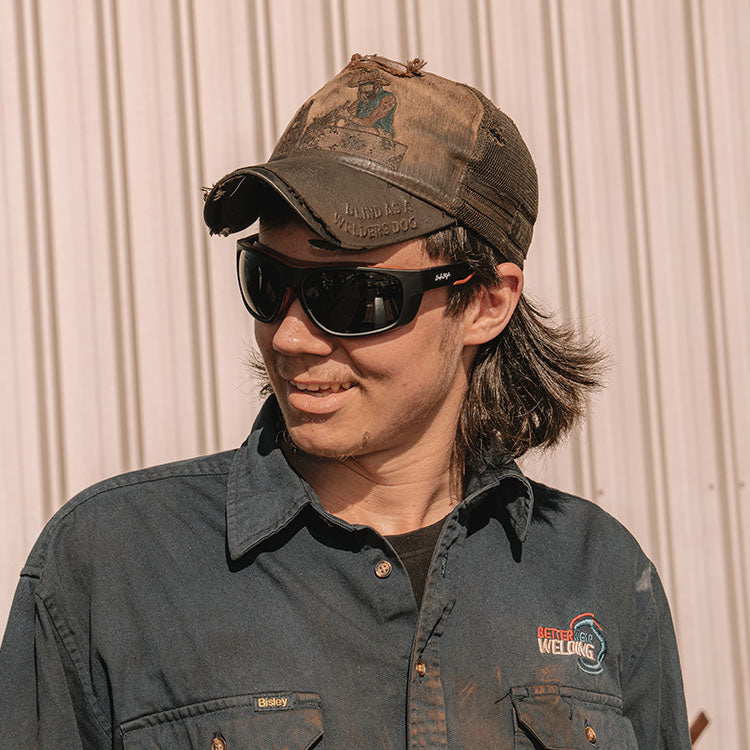 Switches Matte Black/Red Frame Grey Polarised Lens