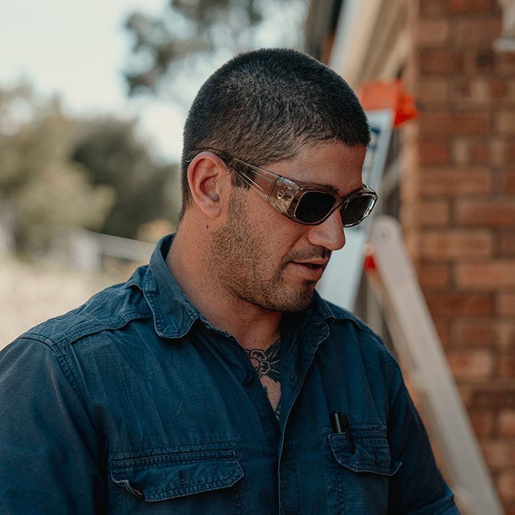 Auras Graphite Frame Grey Polarised Lens