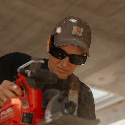 Auras Black Frame Grey Polarised Lens